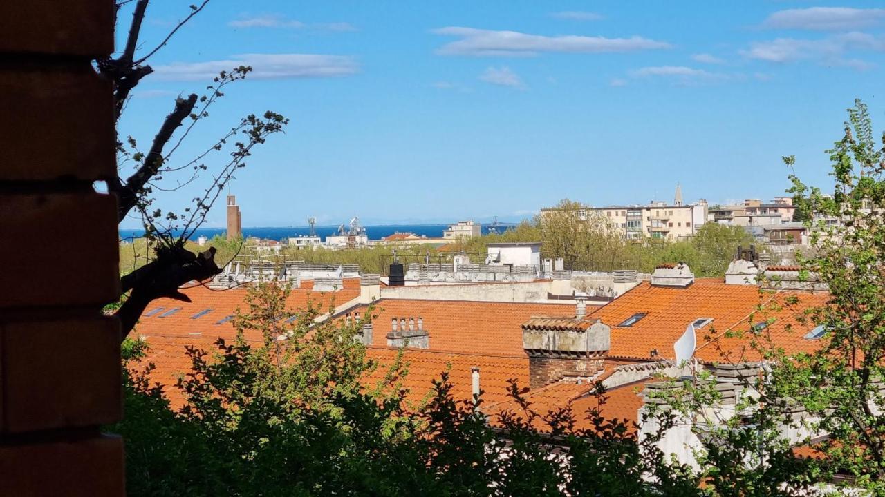 Crispi 85 - Air Conditioner - Teatro Rossetti Apartment Trieste Exterior photo